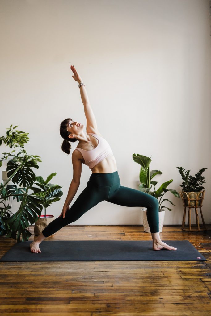 A Toned Tight Summer In 3 Poses by Brenna Barry | Kamila Dmowska